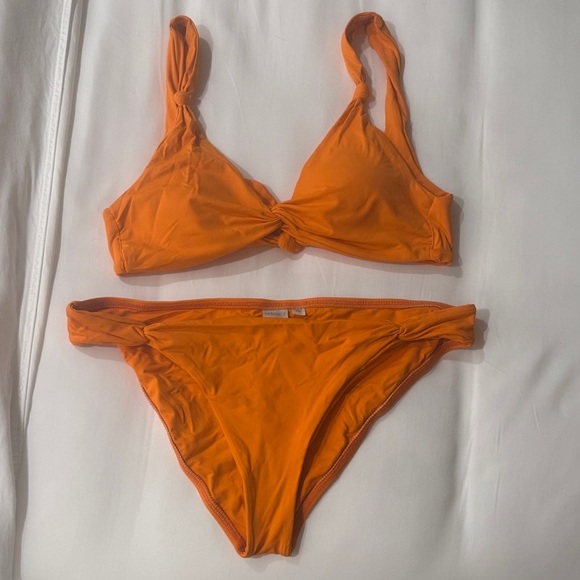 L*Space Bikini - Picture 3 of 4